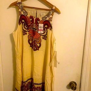 Taylor and Sage long sleeveless blouse